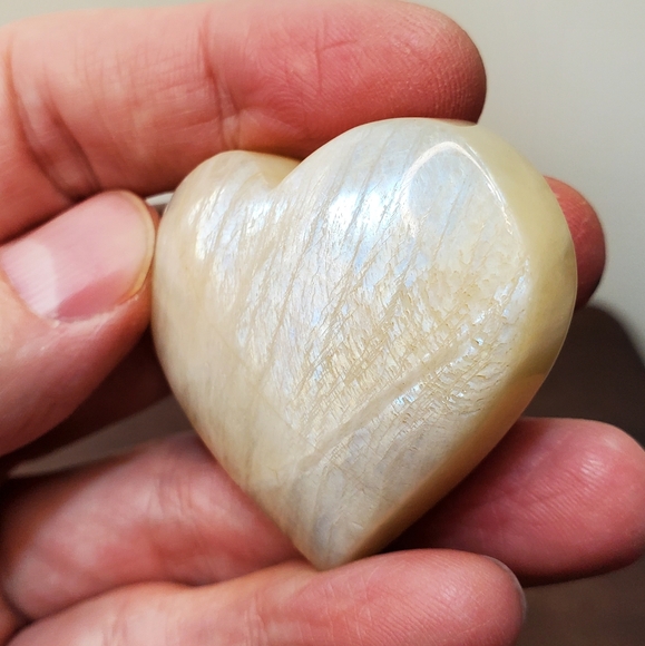 Moonstone Crystal Heart - Picture 9 of 16